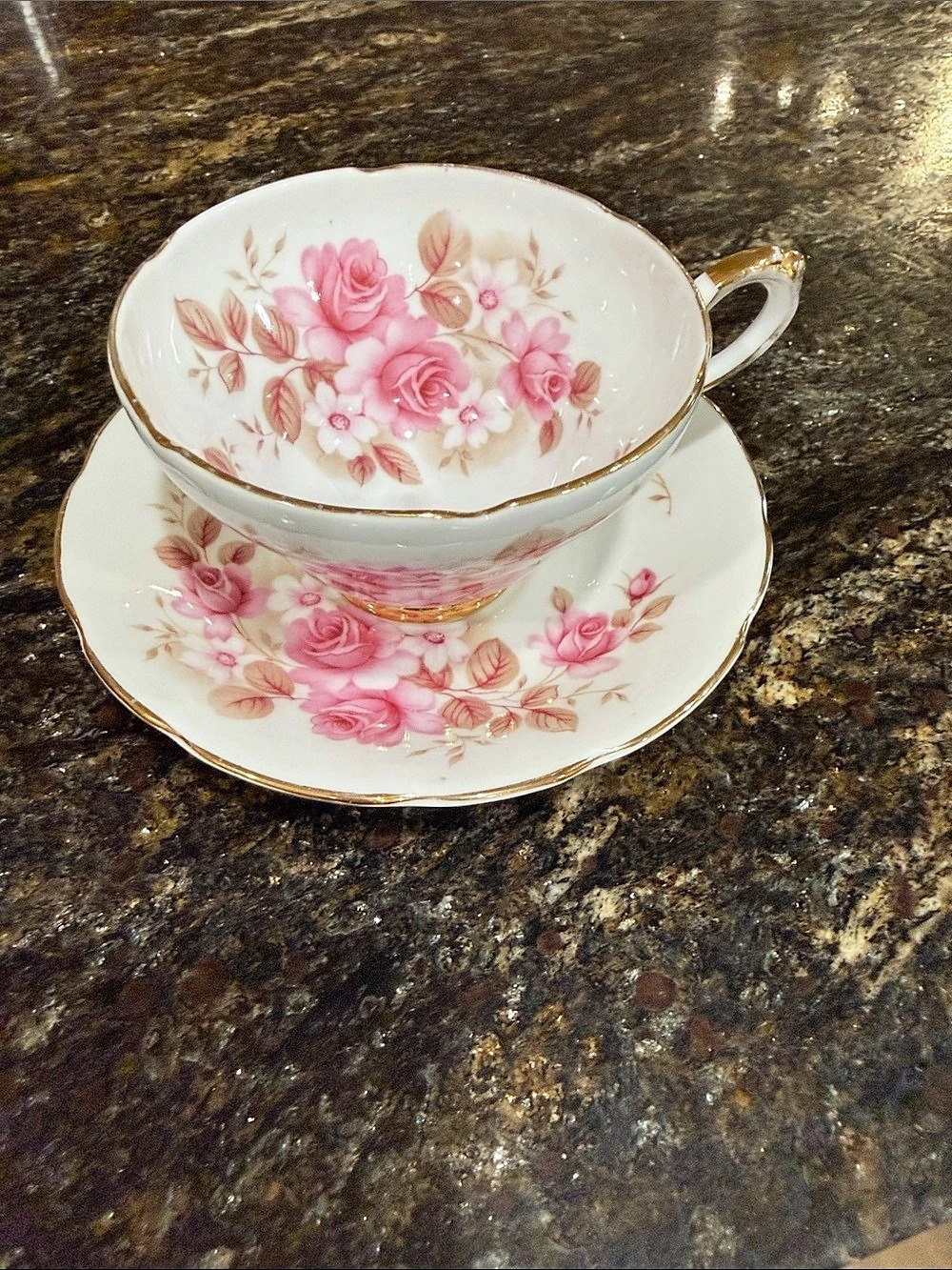 Royal Sutherland Pink Rose Fine Bone China Teacup and Saucer Set